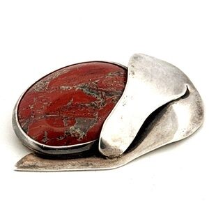 Red Jasper and Sterling silver vintage brooch
